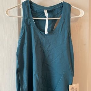 Lululemon Love Tank size 2, NWT